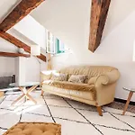 Spianata Di Castelletto, 5-Bed Elegant Attic In The Historic Center Of Genoa