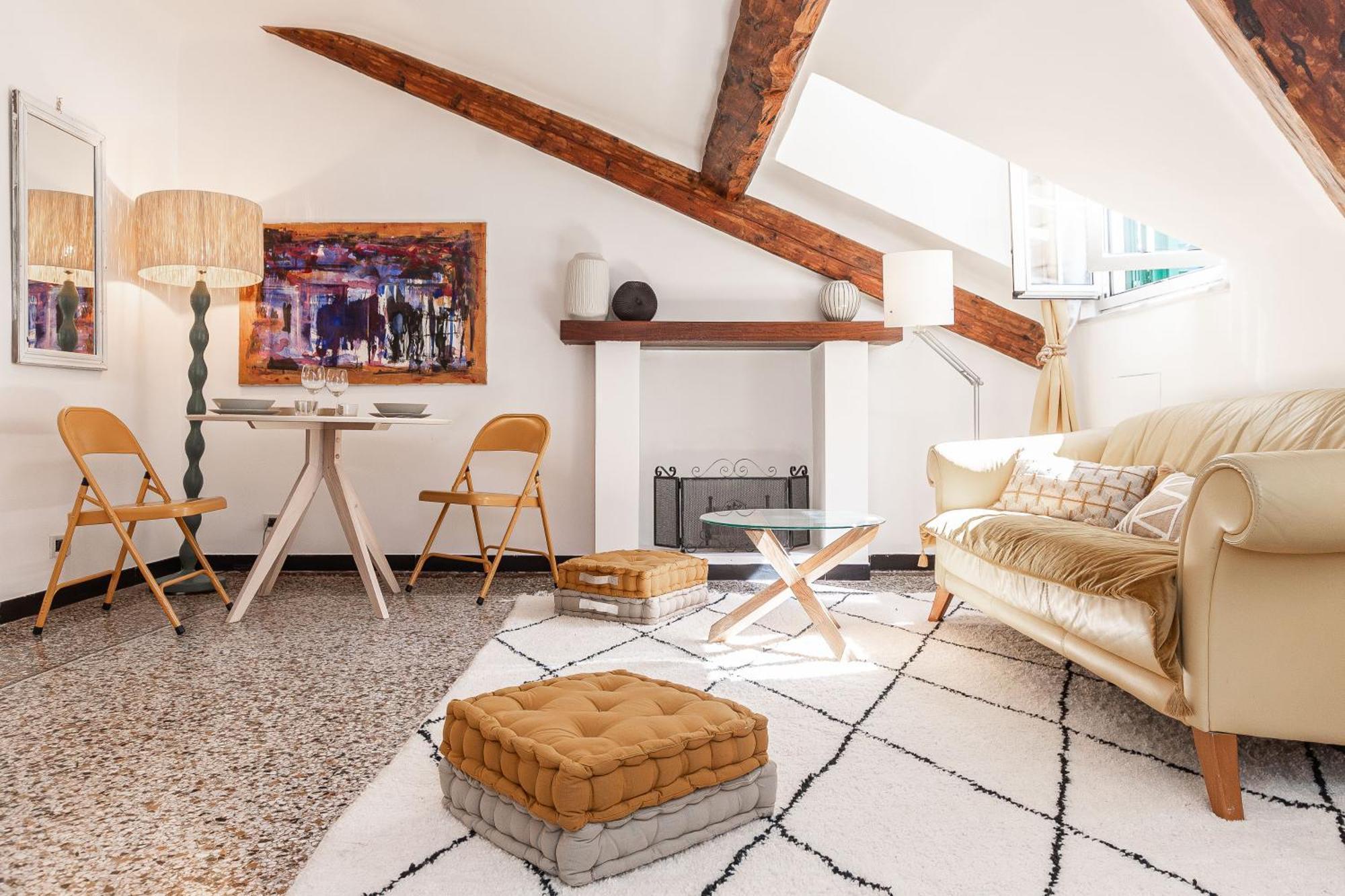 Apartment Spianata Di Castelletto, 5-bed Elegant Attic In The Historic Center Of *