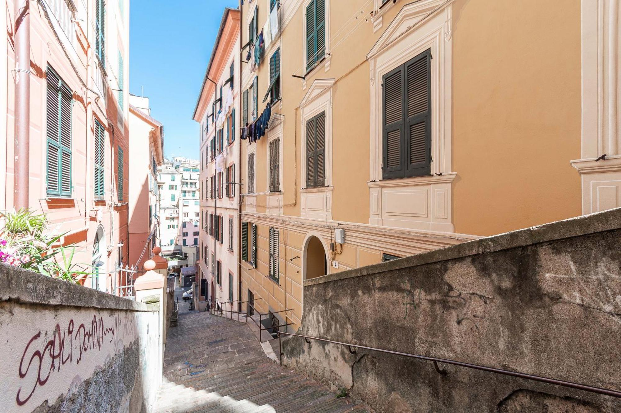 Spianata Di Castelletto, 5-bed Elegant Attic In The Historic Center Of Genua