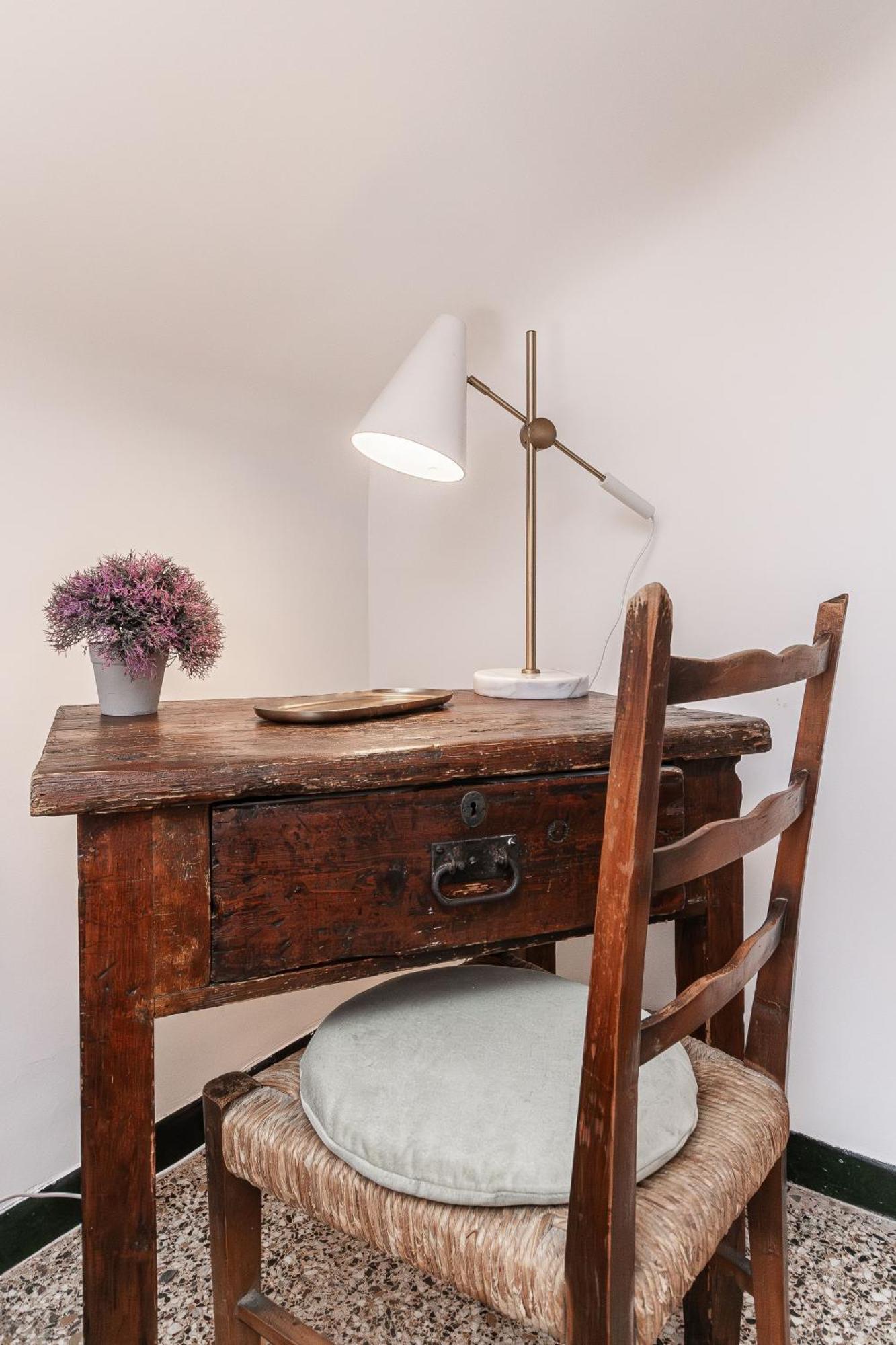 Spianata Di Castelletto, 5-bed Elegant Attic In The Historic Center Of