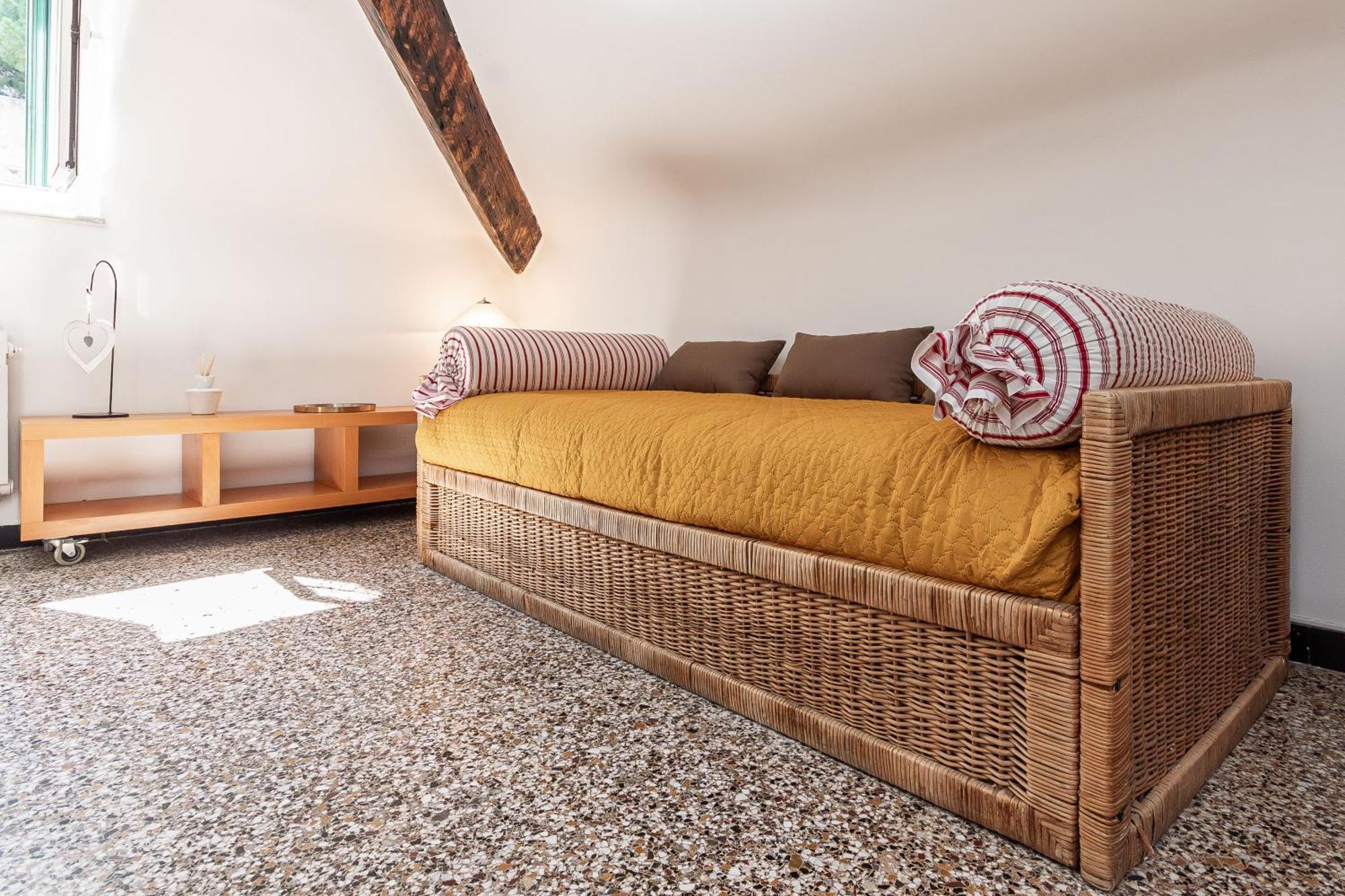 Spianata Di Castelletto, 5-bed Elegant Attic In The Historic Center Of Genua