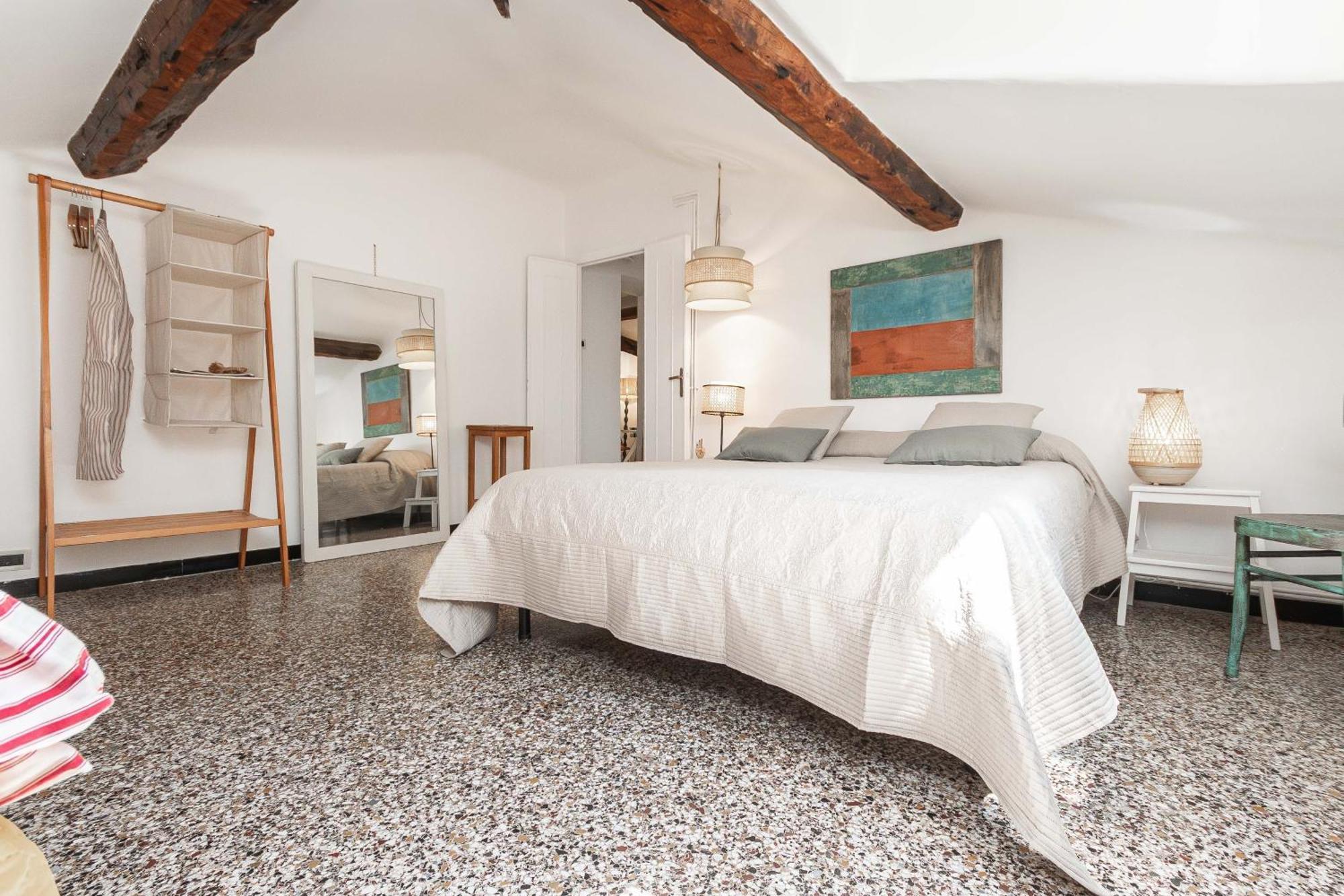 Apartment Spianata Di Castelletto, 5-bed Elegant Attic In The Historic Center Of